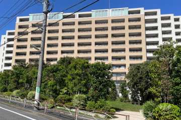 ブランズジオ等々力の外観（南東側から）