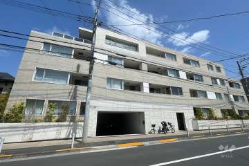 グランレジェイド等々力の外観（南西側から）