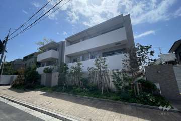 グランレジェイド等々力の外観（北西側から）