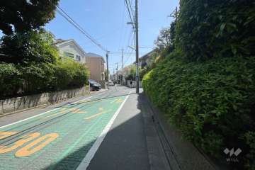 敷地の北側前面道路