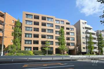 ベルシャトウ等々力の外観（南西側から）