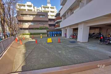 敷地内駐車場（屋外平面式）