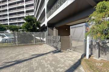 駐車場の出入り口　