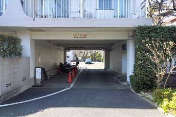 駐車場の出入り口