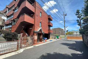 敷地北側の前面道路