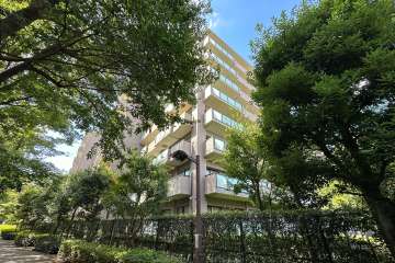 ヴェーゼント芦花公園の外観（南東側から）