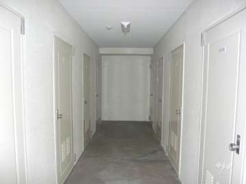 棟内にあるトランクルーム