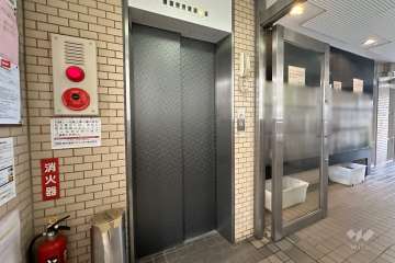 共用のエレベーター