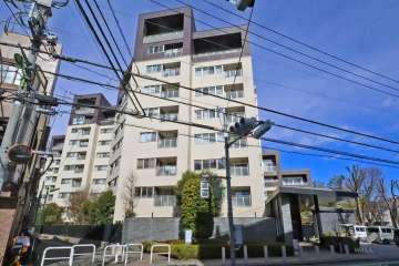 グローリオ蘆花公園ヴィラＥ棟の外観（南側から）