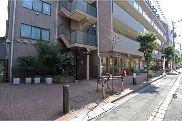 レクセル梅ヶ丘の外観（北西側から）