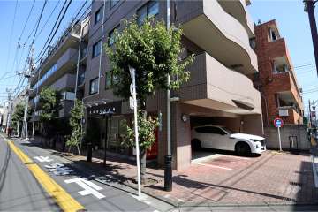 敷地内駐車場（屋内平面式）