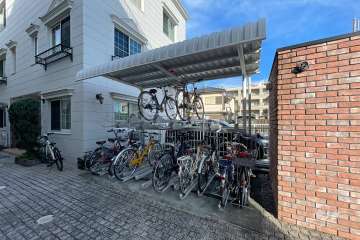 駐輪場（屋根付き）