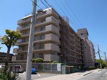 シャトー西宮の外観（北東側から）