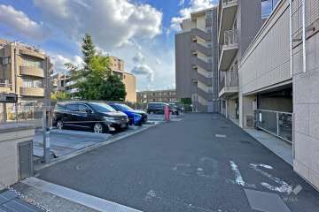 敷地内駐車場（屋外平面式）