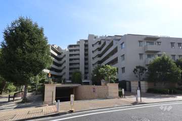 ガーデンヴィラ芦花公園の外観（北西側から）