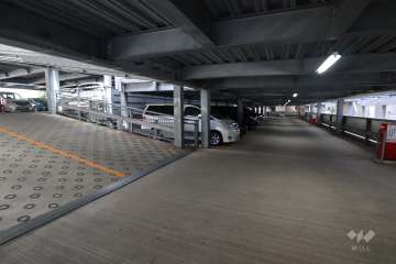 敷地内駐車場（屋内平面式）
