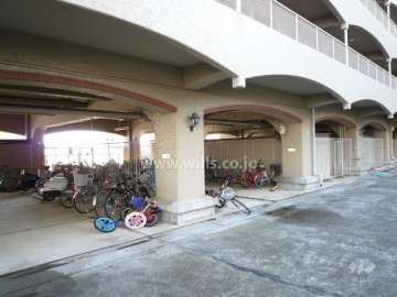駐輪場・バイク置場は4階にあります。