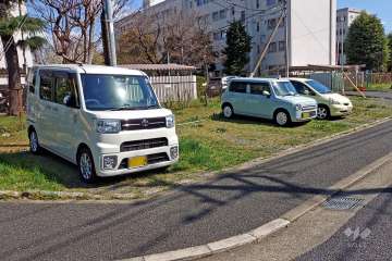 敷地内駐車場（屋外平面式）