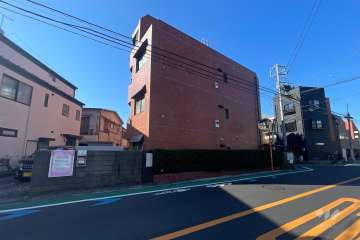 北烏山サンローモンドの外観（南東側から）　