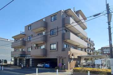 コスモ千歳烏山グランコートの外観(北西側から)