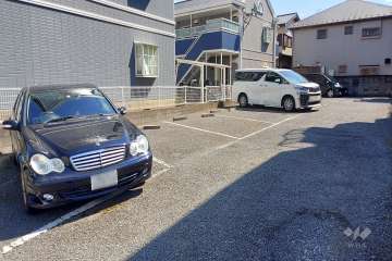 敷地内駐車場（屋外平面式）