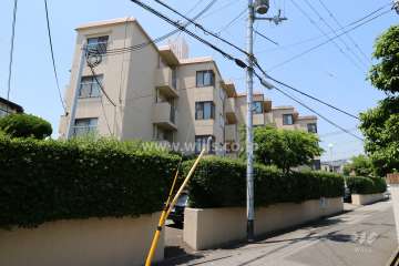 夙川パークハイムの外観（南東側から）