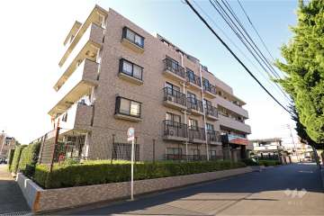 ライオンズマンション北烏山の外観（南東側から）