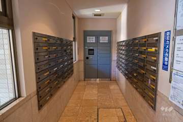 宅配ボックスと共用ポスト