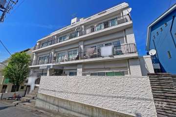 北沢マンションの外観（南東側から）