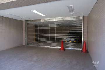 駐車場の出入り口（リングシャッター付き）