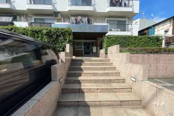 エントランスアプローチ　