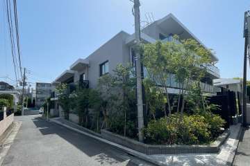 リビオ下北沢の外観(北西側から）