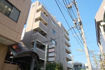 エスバイエルマンション下北沢の外観（南東側から）