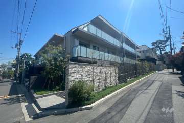 オープンレジデンシア下北沢の外観（北西側から）