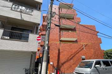 フジタ野沢マンションの外観（南東側から）　　