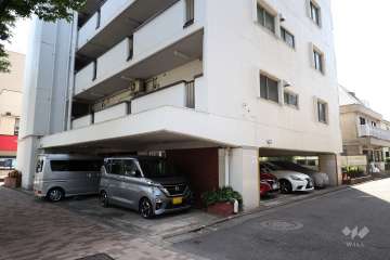 敷地内駐車場(屋内平面式）