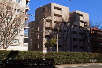 サンスタレ駒沢セカンドコートの外観(南西側から)