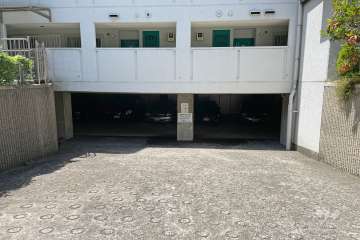 駐車場の出入り口