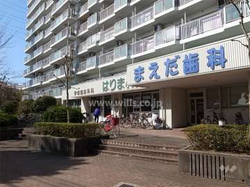 1階東側には店舗が入っています。