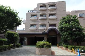 メモアール柿の木坂の外観（北東側から）