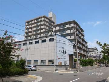 シャルマンコーポ西宮東の外観（南東側から）