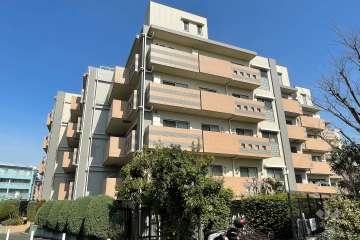 ジェイパークリバージュ二子玉川の外観（南西側から）