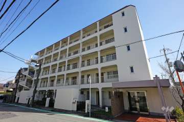 宮前マンションの外観（北西側から）