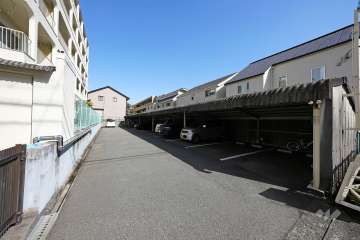 敷地内駐車場（屋内平面式）