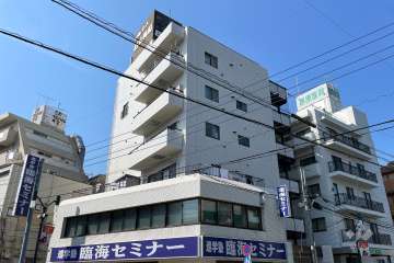 日興パレス用賀の外観（北側から）