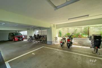 敷地内駐車場（屋内平面式）