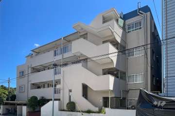 外観　敷地の北側道路の西側から