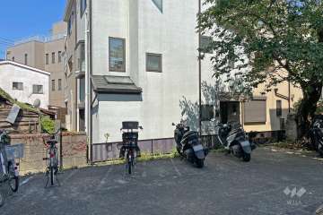 駐輪場とバイク置場