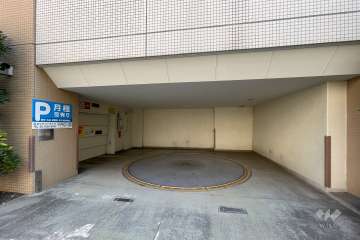 敷地内駐車場（屋内機械式）