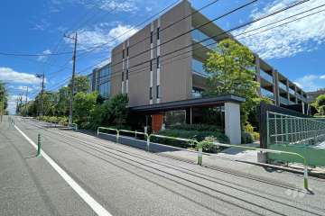 シティハウス用賀一丁目の外観（北西側から）
